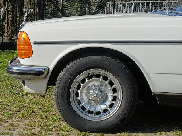 Mercedes-benz 230 c (met 280 lpg-motor), 50-sg-25 - afbeelding 4 van  51