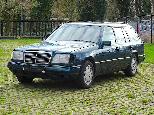 Mercedes-benz 230 t (250 d motor) - afbeelding 1 van  47