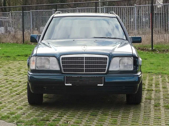 Mercedes-benz 230 t (250 d motor) - afbeelding 44 van  47