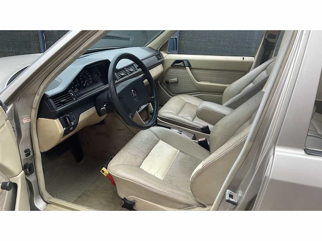 Mercedes-benz 230e, 1988 - afbeelding 5 van  19