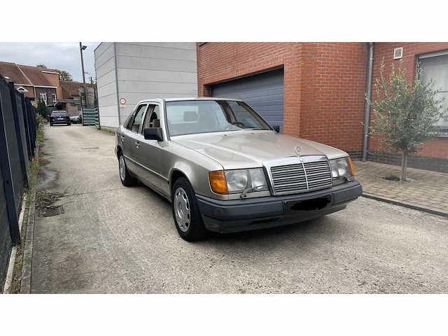 Mercedes-benz 230e, 1988 - afbeelding 15 van  19