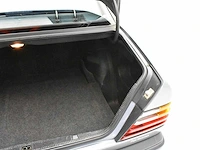Mercedes benz 230e - afbeelding 19 van  44