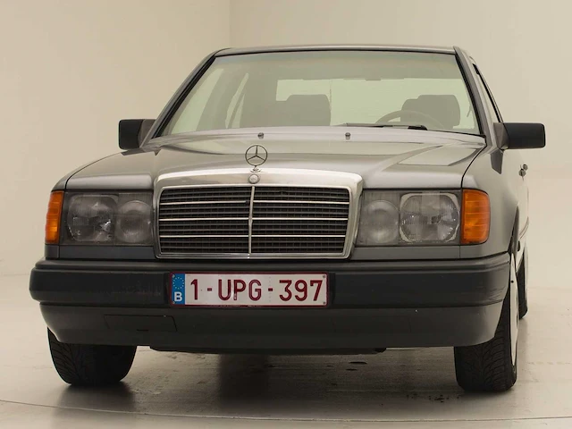 Mercedes benz 230e - afbeelding 12 van  44