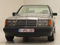 Mercedes benz 230e - afbeelding 12 van  44