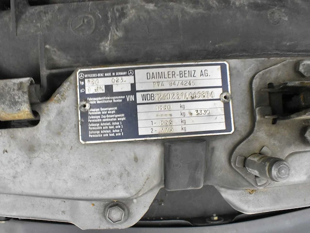Mercedes benz 230e - afbeelding 35 van  44