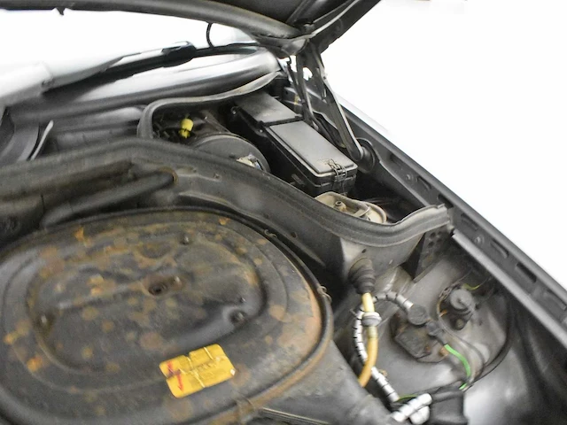 Mercedes benz 230e - afbeelding 38 van  44