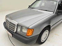 Mercedes benz 230e - afbeelding 39 van  44