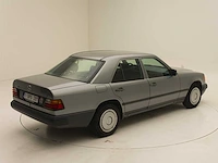 Mercedes benz 230e - afbeelding 40 van  44