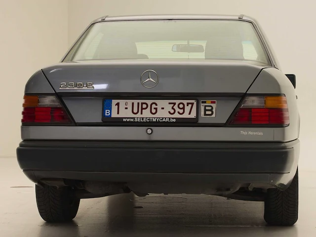 Mercedes benz 230e - afbeelding 43 van  44