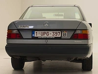 Mercedes benz 230e - afbeelding 43 van  44