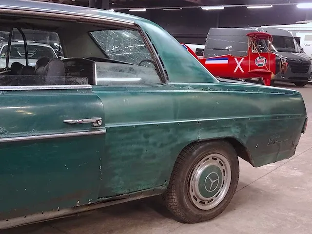 Mercedes-benz 250 ce automatic (project-basis), dr-32-94 - afbeelding 2 van  38