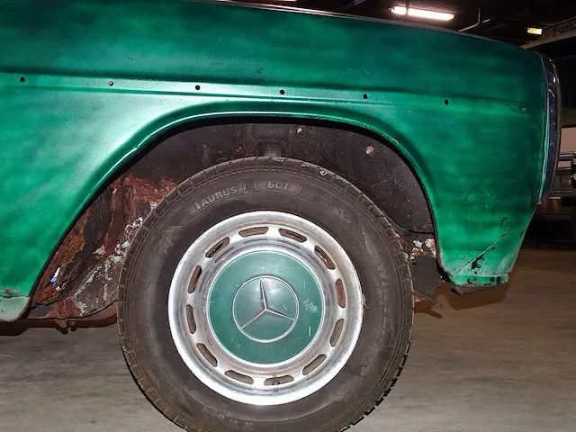Mercedes-benz 250 ce automatic (project-basis), dr-32-94 - afbeelding 9 van  38