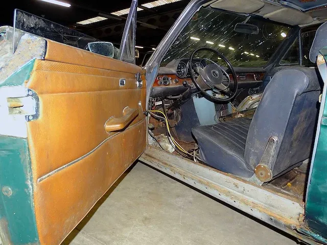 Mercedes-benz 250 ce automatic (project-basis), dr-32-94 - afbeelding 14 van  38