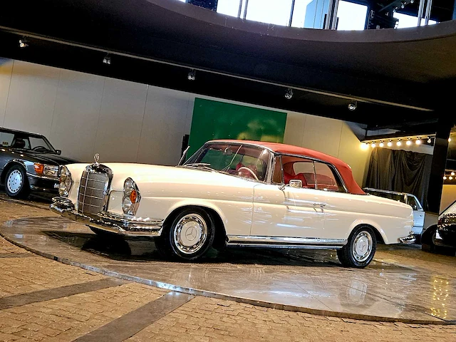 Mercedes-benz 250 se cabriolet automatic - afbeelding 23 van  58