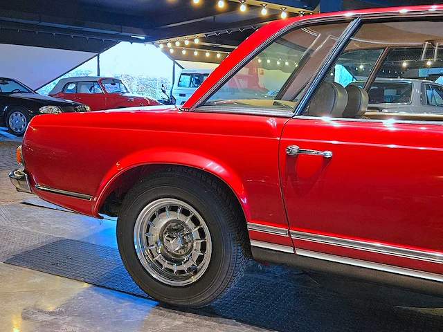 Mercedes-benz 250 sl 'pagode' automatic - afbeelding 10 van  52