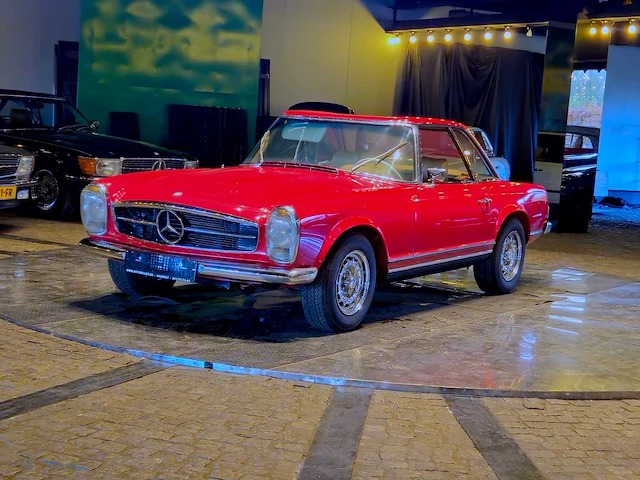 Mercedes-benz 250 sl 'pagode' automatic - afbeelding 1 van  52