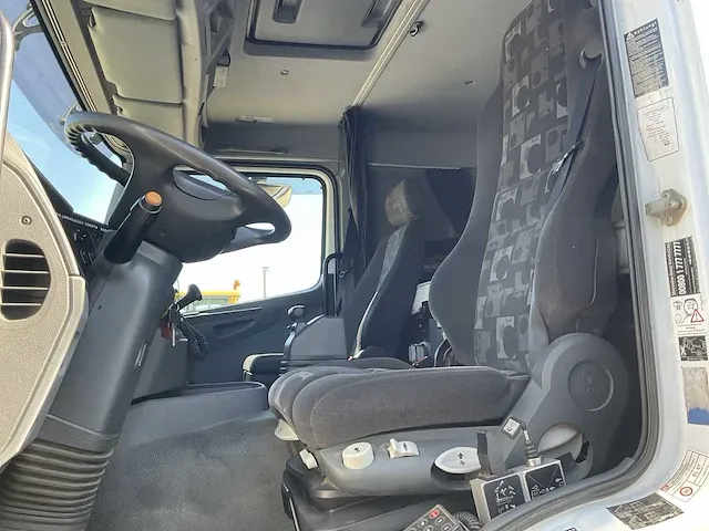 Mercedes-benz 2643 l 6x2/8.0 vrachtwagen met containersysteem - afbeelding 7 van  34