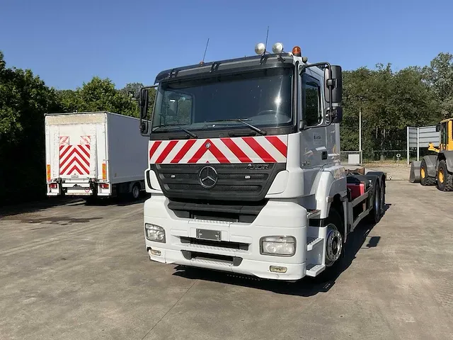 Mercedes-benz 2643 l 6x2/8.0 vrachtwagen met containersysteem - afbeelding 12 van  34