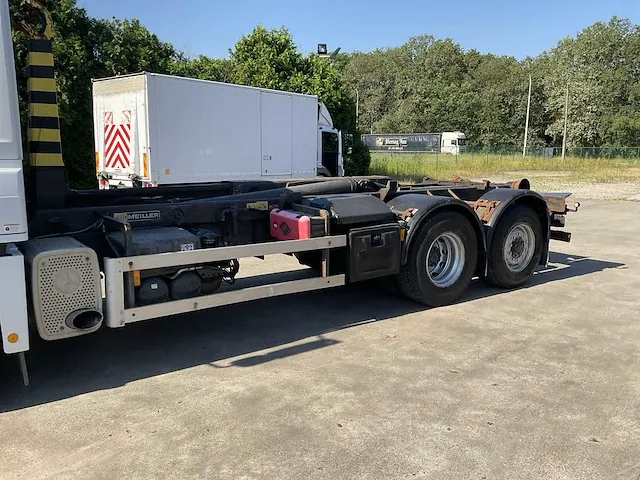 Mercedes-benz 2643 l 6x2/8.0 vrachtwagen met containersysteem - afbeelding 30 van  34