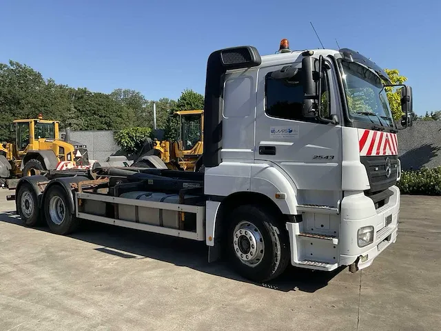 Mercedes-benz 2643 l 6x2/8.0 vrachtwagen met containersysteem - afbeelding 31 van  34