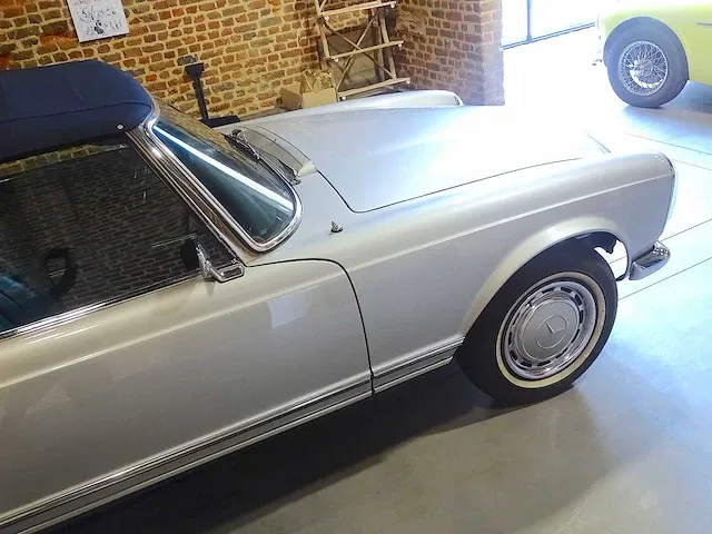 Mercedes-benz 280 sl 'pagode' automatic - afbeelding 11 van  50