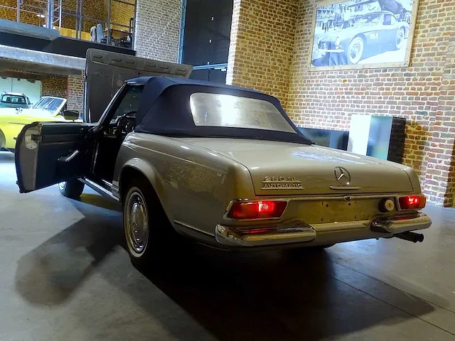 Mercedes-benz 280 sl 'pagode' automatic - afbeelding 41 van  50