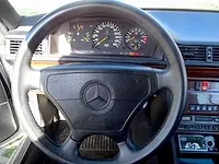 Mercedes-benz 300 ce -24 cabriolet - afbeelding 30 van  52