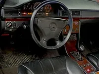 Mercedes-benz 300 ce -24 cabriolet - afbeelding 47 van  52