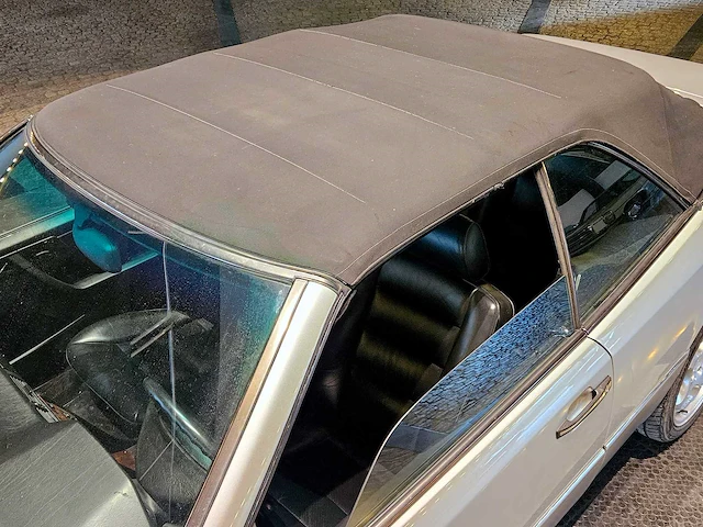 Mercedes-benz 300 ce -24 cabriolet - afbeelding 2 van  46