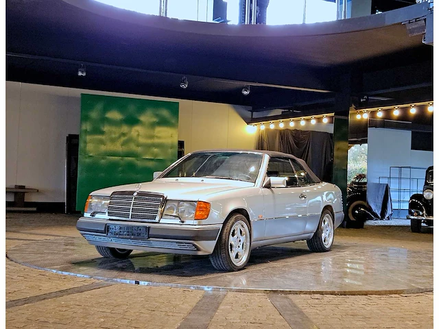 Mercedes-benz 300 ce -24 cabriolet - afbeelding 12 van  46