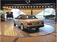 Mercedes-benz 300 ce -24 cabriolet - afbeelding 34 van  46