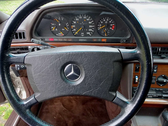 Mercedes-benz 300 sel 'corbillard' - afbeelding 32 van  45