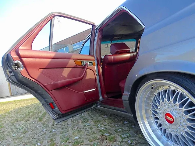 Mercedes-benz 300 sel - afbeelding 25 van  50