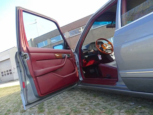 Mercedes-benz 300 sel - afbeelding 27 van  50