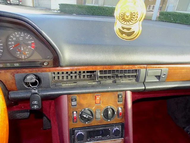 Mercedes-benz 300 sel - afbeelding 30 van  50