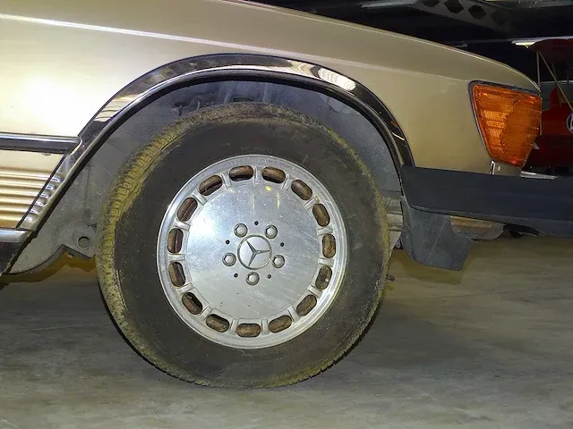 Mercedes-benz 380 sl (barn-find) - afbeelding 10 van  50