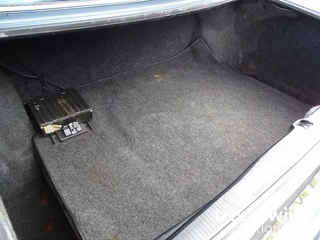 Mercedes-benz 450 sel 6.9 - afbeelding 28 van  49