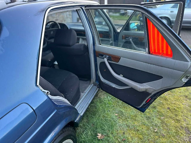 Mercedes-benz 500se, 1982 - afbeelding 11 van  27