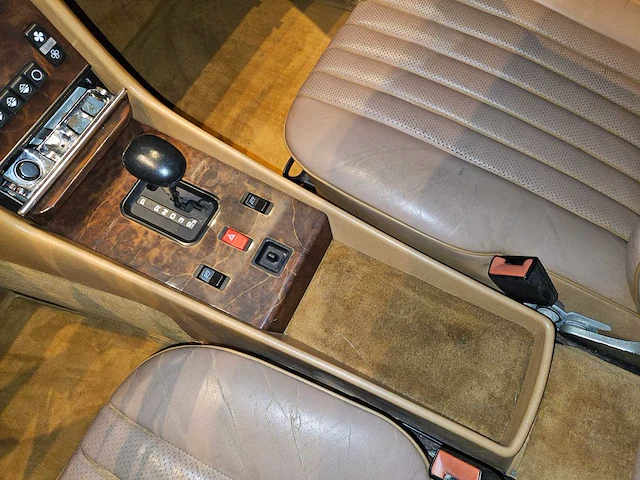 Mercedes-benz 560 sl, k-291-fr - afbeelding 32 van  59
