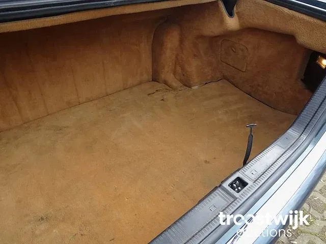 Mercedes-benz 600 sec - afbeelding 21 van  49