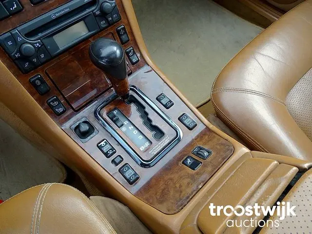 Mercedes-benz 600 sec - afbeelding 29 van  49