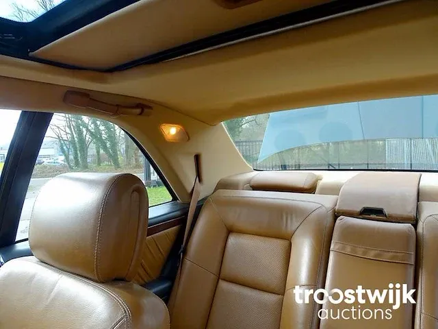 Mercedes-benz 600 sec - afbeelding 33 van  49