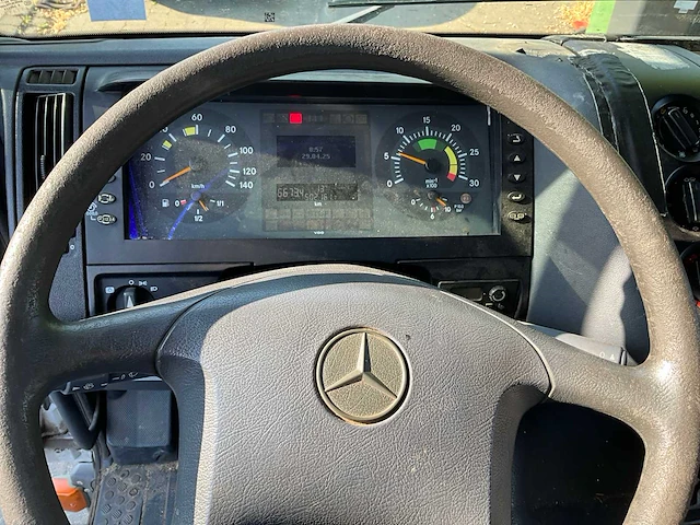 Mercedes-benz 823l vrachtwagen - afbeelding 5 van  37
