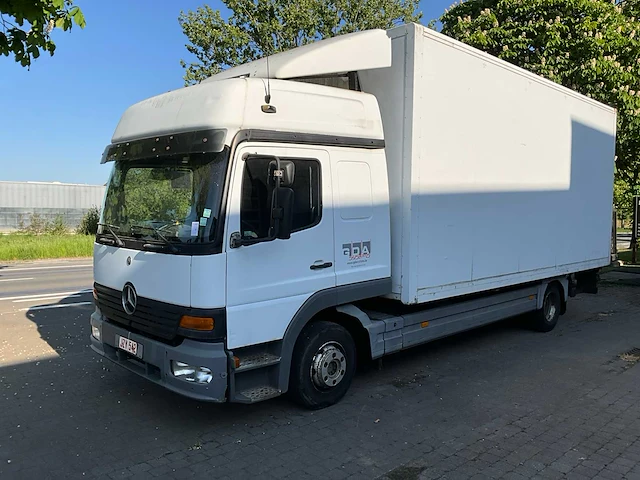Mercedes-benz 823l vrachtwagen - afbeelding 1 van  37