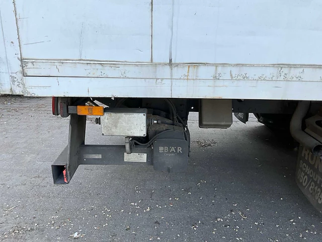 Mercedes-benz 823l vrachtwagen - afbeelding 13 van  37
