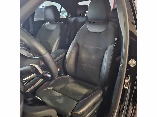 Mercedes-benz a 200d, 2021 - afbeelding 14 van  15