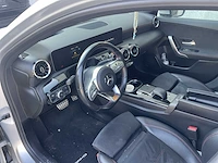 Mercedes-benz a180d personenauto - afbeelding 7 van  10