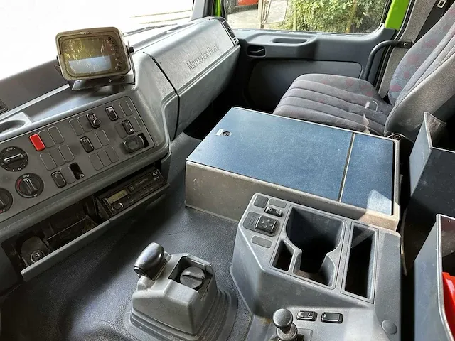 Mercedes-benz actros 1931 vrachtwagen met autolaadkraan en containersysteem - afbeelding 11 van  37