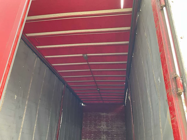 Mercedes-benz actros vrachtwagen - afbeelding 19 van  35
