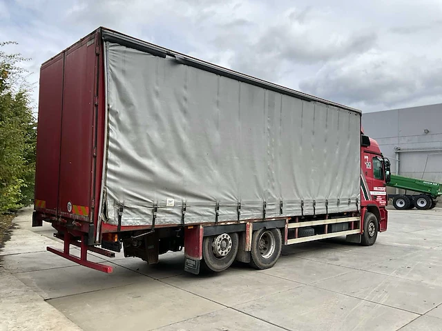 Mercedes-benz actros vrachtwagen - afbeelding 30 van  35